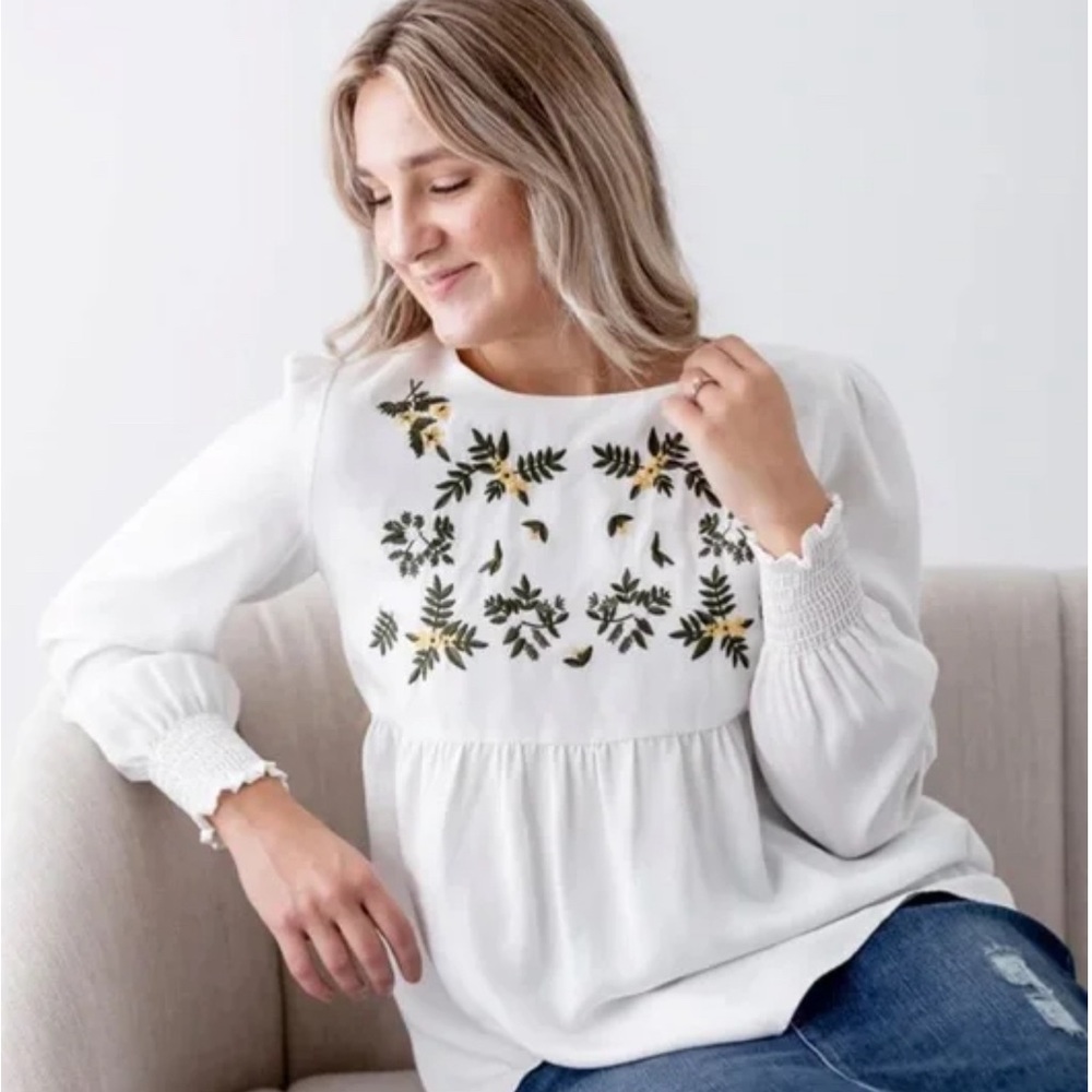 THE MAIN STREET EXCHANGE FLORAL EMBROIDERED FLORAL BLOUSE